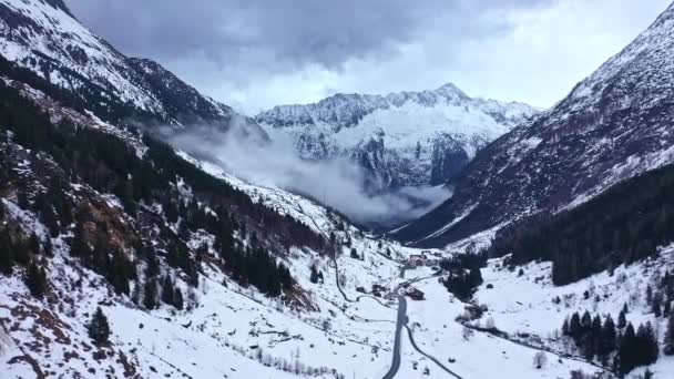 Υπέροχο Χιονισμένο Χειμερινό Τοπίο Στις Άλπεις Εναέρια Άποψη Εναέρια Πλάνα — Αρχείο Βίντεο