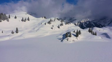İsviçre 'de popüler kış sporları sahası - Engelberg - Titlis - Havadan Görüntü - Hava Fotoğrafçılığı