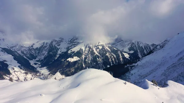 Csodálatos Havas Téli Alpokban Drón Felvételek Légi Fotózás — Stock Fotó