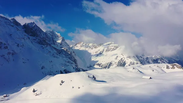 Merveilleux Paysage Hivernal Enneigé Dans Les Alpes Vue Aérienne Photographie — Photo