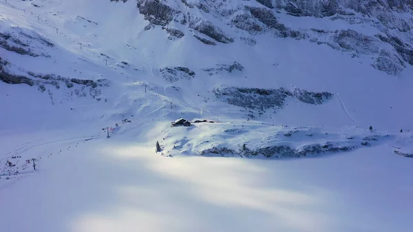 Montanhas Cobertas Neve Dia Inverno Nos Alpes Vista Aérea Fotografia — Fotografia de Stock