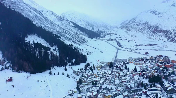 Volo Sul Famoso Villaggio Andermatt Svizzera Inverno Fotografia Aerea — Foto Stock