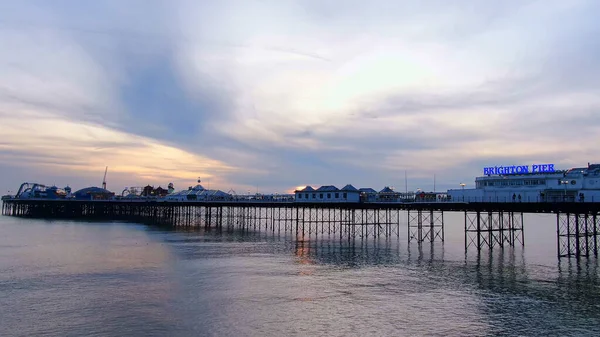 Brighton Pier in Inghilterra - vista aerea - BRIGHTON, INGHILTERRA, 29 DICEMBRE 2019 — Foto Stock