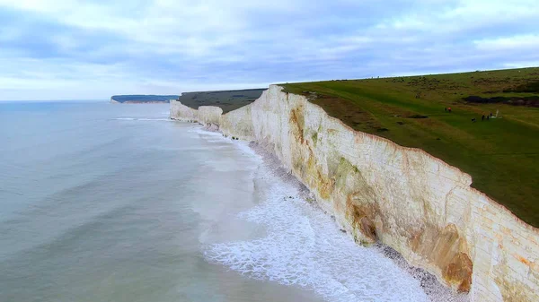 Seven Sisters - Los acantilados blancos en la costa sur de Inglaterra — Foto de Stock