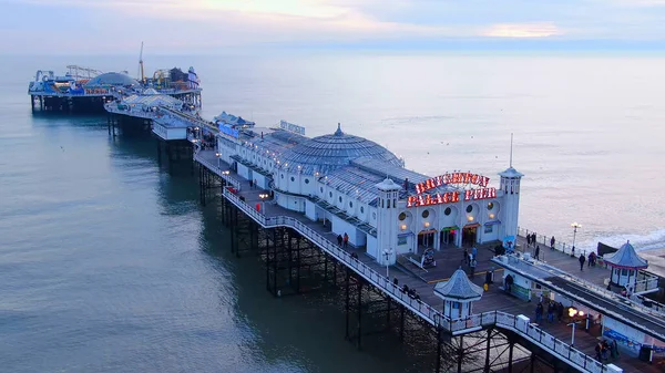 Brighton Pier i England - Flygfoto - Brighton, England, 29 december 2019 — Stockfoto