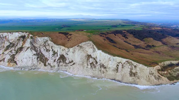 Acantilados blancos en la costa inglesa - vista aérea —  Fotos de Stock