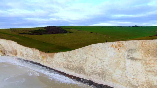 Acantilados blancos en la costa inglesa - vista aérea — Foto de Stock