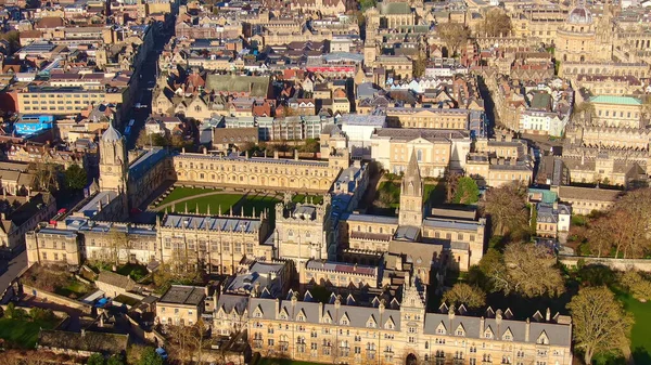 Cidade de Oxford de cima - vista aérea incrível - BRIGHTON, ENGLAND, DEZEMBRO 29, 2019 — Fotografia de Stock