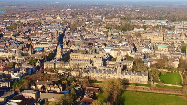 Christ Church University in Oxford from above - aerial view — Stock Photo, Image