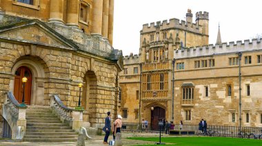 Cityscapes of Oxford in England - OXFORD, UNITED KINGDOM - JANUARY 3, 2020
