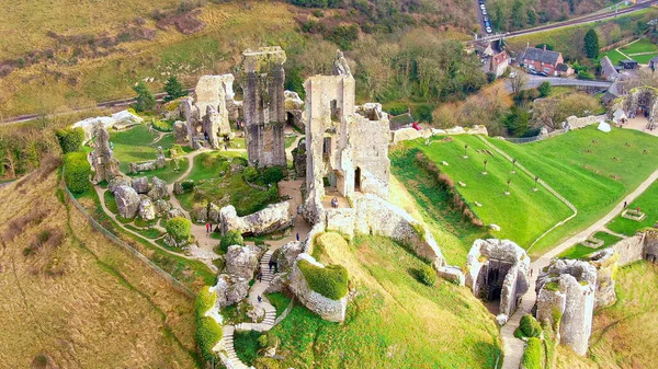Замок Корфе в Англии - вид с воздуха — стоковое фото