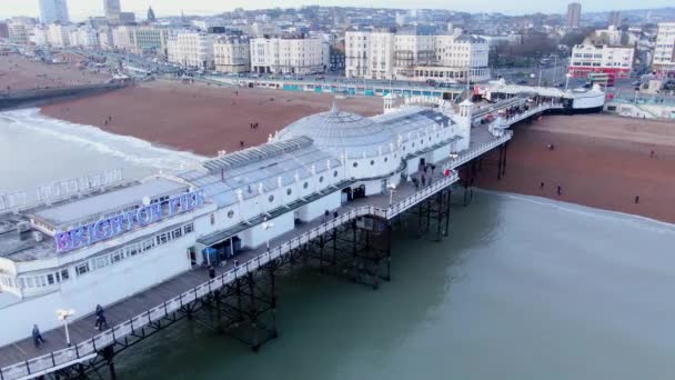 Brighton Pier in England - air view - Brighton, England, 29 грудня 2019 — стокове відео