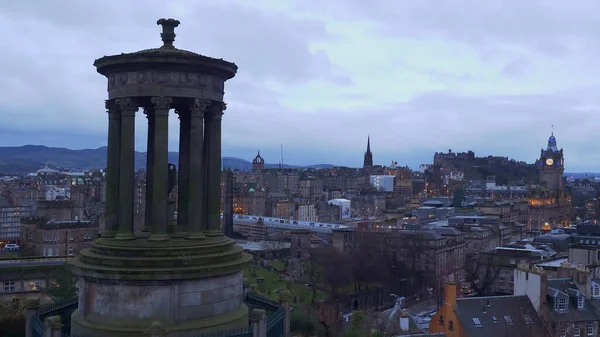 Cityscapes of Edinburgh Scotland - EDINBURGH, SCOTLAND - JANUARY 10, 2020 — ストック写真