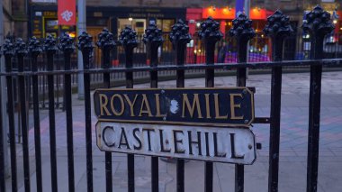 Edinburgh, İskoçya 'da Castlehill ve Royal Mile imzaları 10 Ocak 2020