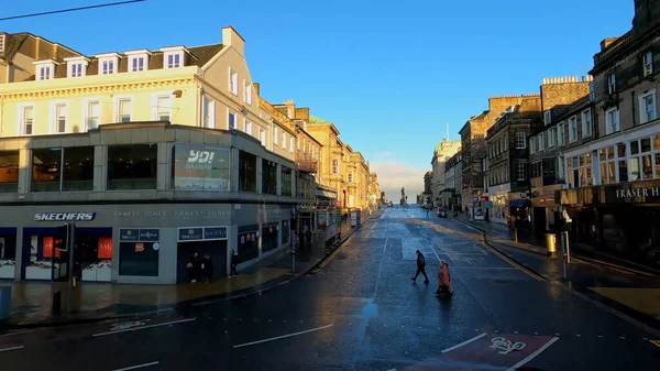 Cidades de Edimburgo a capital da Escócia - EDINBURGH, REINO UNIDO - JANEIRO 11, 2020 — Fotografia de Stock