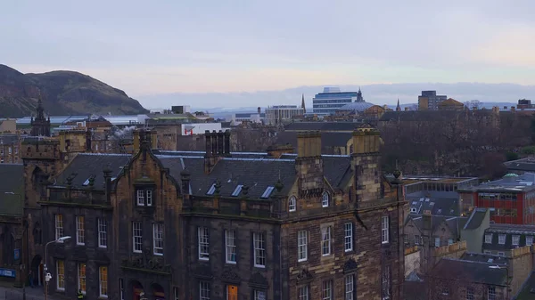 Cityscapes of Edinburgh Scotland - EDINBURGH, SCOTLAND - JANUARY 10, 2020 — Stock Photo, Image