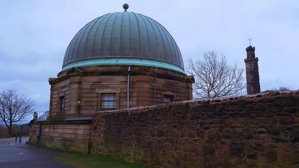 Observatorio en Calton Hill en Edimburgo - EDIMBURGO, ESCOLANDIA - 10 DE ENERO DE 2020 — Foto de Stock