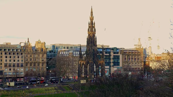 Edinburghin kaupunkimaisemat Skotlanti - EDINBURGH, SCOTLAND - TAMMIKUU 10, 2020 — kuvapankkivalokuva