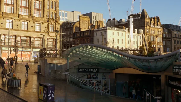 Waverly Mall i Edinburgh - EDINBURGH, SCOTLAND - JANUARY 10, 2020 – stockfoto