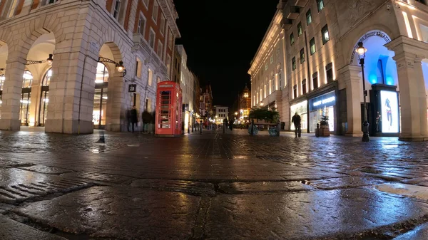 Streets of London - LONDON, ENGLAND - DECEMBER 10, 2019 — Stockfoto
