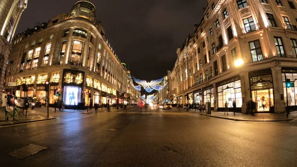 Wunderbare regent street london zur Weihnachtszeit - london, england - 10. Dezember 2019 — Stockfoto