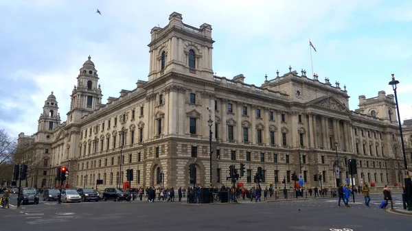 Famoso Whitehall em Londres - LONDRES, ENGLÂNDIA - DEZEMBRO 10, 2019 — Fotografia de Stock