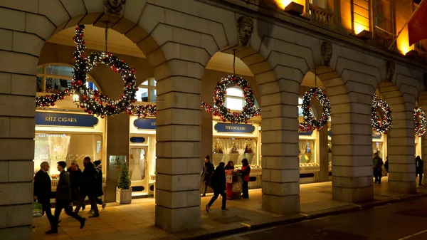 Arkade des ritz hotel in london - london, england - 11. Dezember 2019 — Stockfoto