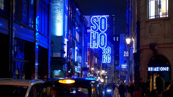 Soho district in London at Christmas time - LONDON, ENGLAND - DECEMBER 11, 2019 — Stockfoto