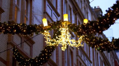 Cecil Court London 'da Noel süslemesi - Londra, İngiltere - 10 Aralık 2019