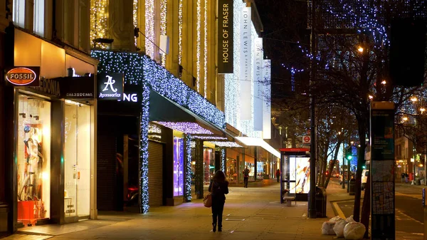 Ünnepi Oxford Street karácsonykor - London, Anglia - december 10, 2019 — Stock Fotó