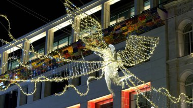 Londra sokaklarında festival ışığı süslemesi - Londra, İngiltere - 10 Aralık 2019