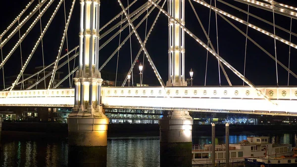 Niesamowity Albert Bridge w Battersea London — Zdjęcie stockowe