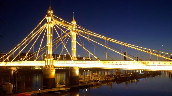 Ομορφότερες Γέφυρες Στο Λονδίνο Albert Bridge London United Kingdom December — Φωτογραφία Αρχείου