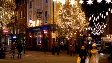 Londra 'da Noel Zamanı Harika Seven Dials Bölgesi - Londra, Birleşik Krallık - 10 Aralık 2019