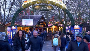 Londra, Londra 'daki Hyde Park' taki popüler Kış Diyarı Noel Pazarı - 11 Aralık 2019