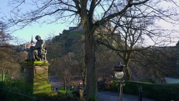 Cityscapes Edinburgh Scotland Princes Street Gardens Filmagens Viagem — Vídeo de Stock