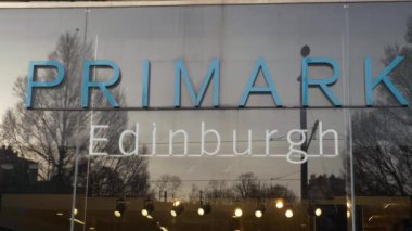 Primark Edinburgh Alışveriş Mağazası - Edinburgh, İngiltere - 10 Ocak 2020