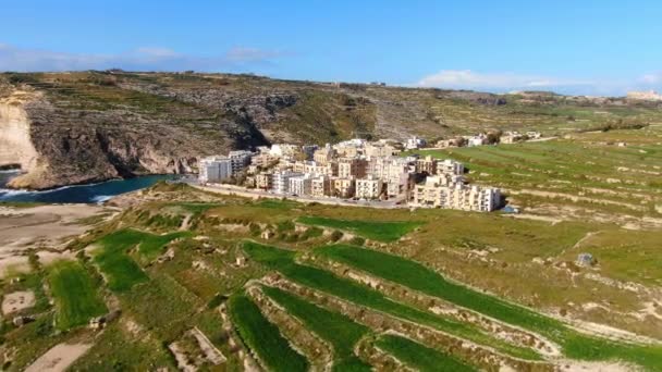 Pueblo Xlendi Isla Gozo Desde Arriba Lugar Popular Imágenes Aéreas — Vídeos de Stock