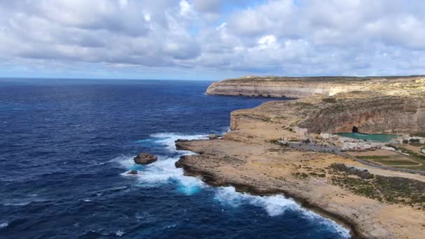Vista Aérea Sobre Baía Dwerja Ilha Gozo Malta Imagens Aéreas — Vídeo de Stock