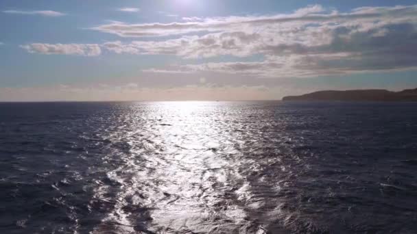 Akdeniz Üzerinde Gün Batımı Seyahat Görüntüleri — Stok video