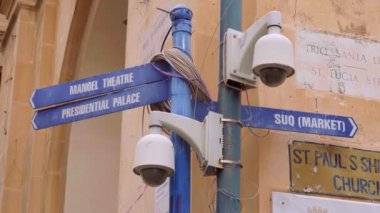 Valletta Malta 'daki sokak tabelaları - seyahat görüntüleri