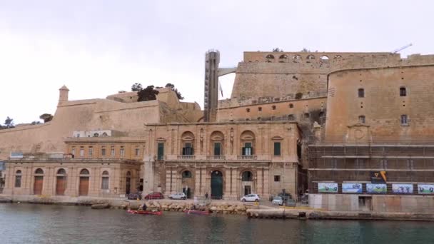 Valletta Nın Barrakka Bahçeleriyle Skyline Valletta Malta Mart 2020 — Stok video