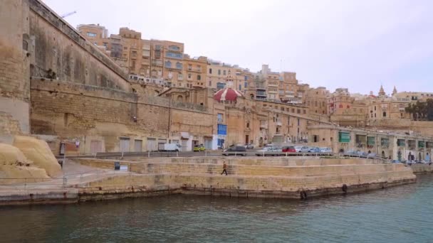 Barrakka Bahçeleri Ile Valletta Skyline Seyahat Görüntüleri — Stok video
