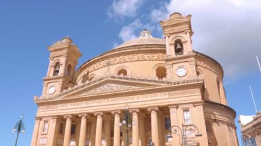 Mosta Rotunda - Malta Adası 'ndaki ünlü katedral - seyahat görüntüleri