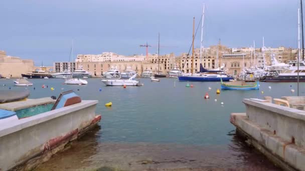 Kleine Boote Und Gondeln Der Stadt Valletta Valletta Malta März — Stockvideo