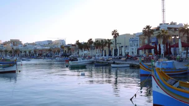 Beautiful Marsaxlokk Είναι Ένα Δημοφιλές Ορόσημο Στη Μάλτα Νήσος Της — Αρχείο Βίντεο