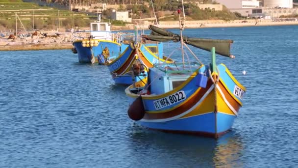 Barevné Rybářské Čluny Zátoce Marsaxlokk Maltě Ostrov Malta Malta Března — Stock video