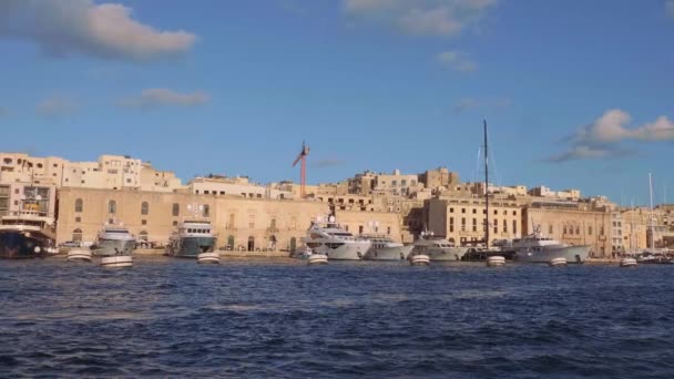 Passeio Barco Longo Orla Valletta Filmagens Viagem — Vídeo de Stock