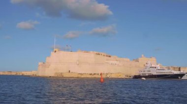Malta 'nın başkenti Valletta' nın şehir manzaraları - seyahat görüntüleri