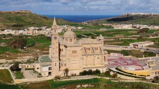 Famosa Iglesia Pinu Isla Gozo Malta Desde Arriba Imágenes Aéreas — Vídeos de Stock